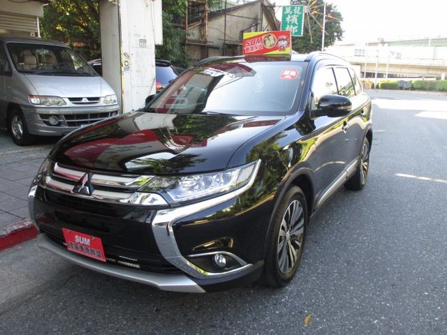 純一手車庫車.整台零事故原板件.整台原廠保養記錄2.4升頂級進階版.馬力大.扭力大.0頭款可交車  第2張相片