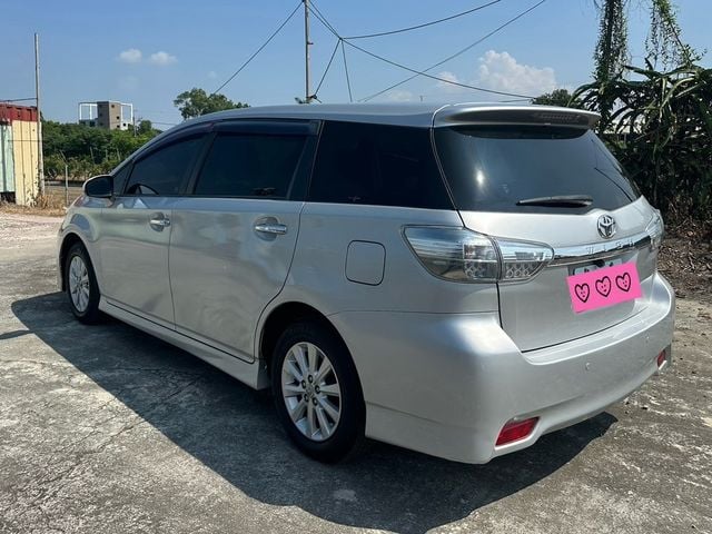 TOYOTA豐田 WISH  第4張相片
