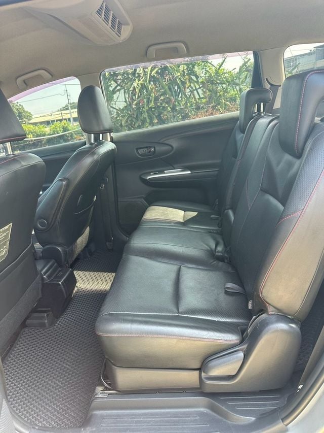 TOYOTA豐田 WISH  第8張相片