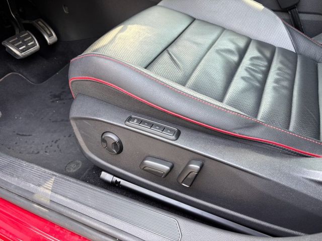 鋁圈改裝 無線CARPLAY 電動記憶座椅 後做出風口 倒車影像  第7張相片