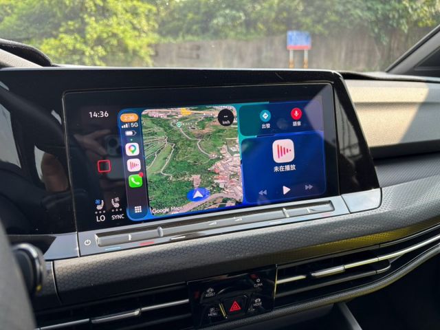 鋁圈改裝 無線CARPLAY 電動記憶座椅 後做出風口 倒車影像  第12張相片