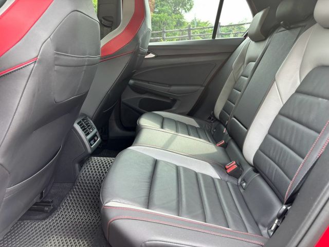 鋁圈改裝 無線CARPLAY 電動記憶座椅 後做出風口 倒車影像  第14張相片