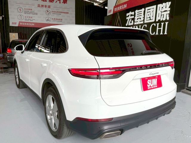 2021 Cayenne定速/感應雨刷/換檔撥片/免KEY/360環景/恆溫空調/電動座椅/全景天窗/電動尾門/盲點偵測  第2張相片