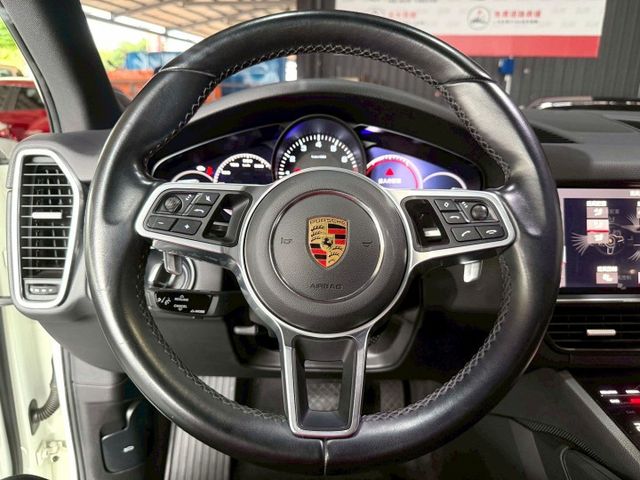 2021 Cayenne定速/感應雨刷/換檔撥片/免KEY/360環景/恆溫空調/電動座椅/全景天窗/電動尾門/盲點偵測  第8張相片