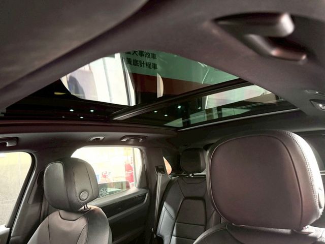 2021 Cayenne定速/感應雨刷/換檔撥片/免KEY/360環景/恆溫空調/電動座椅/全景天窗/電動尾門/盲點偵測  第15張相片