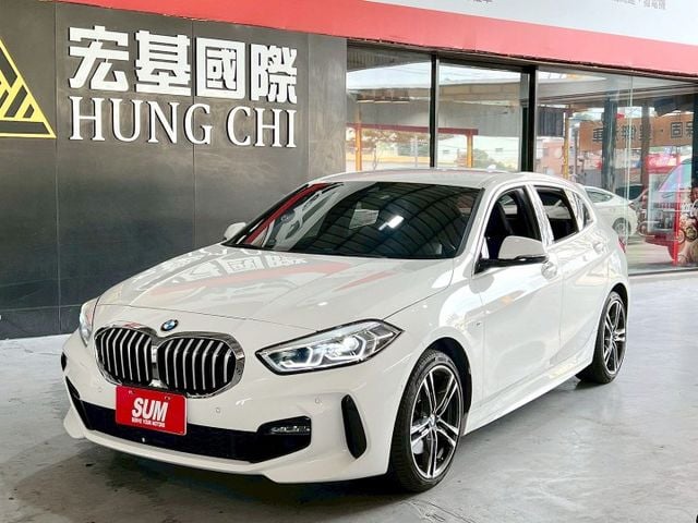 118i Edition M 感應雨刷/倒車顯影/免KEY/盲點偵測/ACC/電動座椅/恆溫空調/空力套件/電動尾門  第1張相片