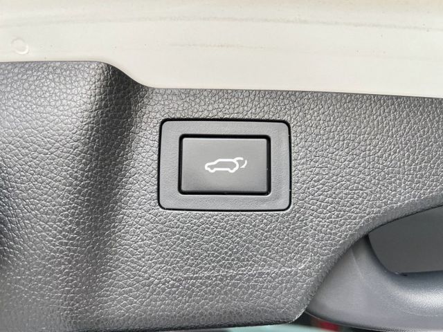 2016 Hyundai Santa Fe 2.2菁英款 (5+2)  第4張相片
