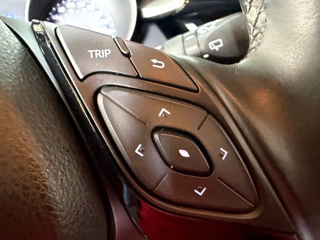 2018 Toyota C-HR 豪華  第9張相片