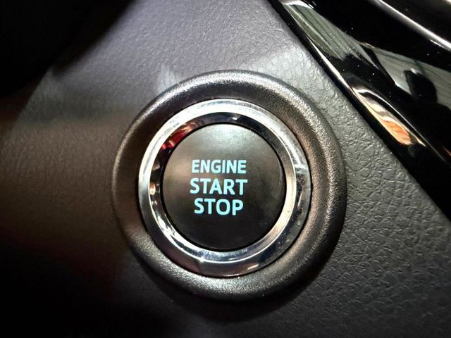 2018 Toyota C-HR 豪華  第11張相片