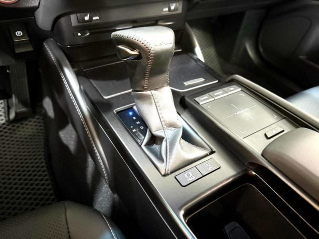 2021 Lexus ES200 豪華版  第12張相片