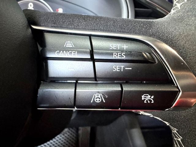 2024 Mazda 3 5D 20S Signature  第9張相片