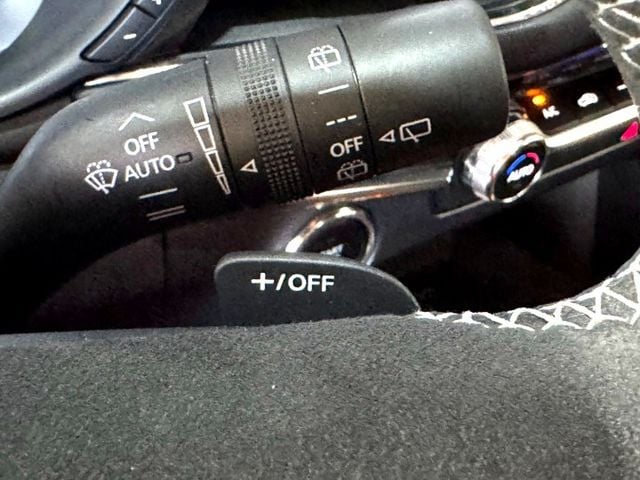 2024 Mazda 3 5D 20S Signature  第10張相片