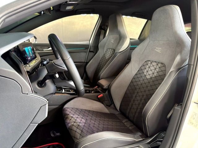 2023 Volkswagen Golf 280 eTSI R-Line  第5張相片