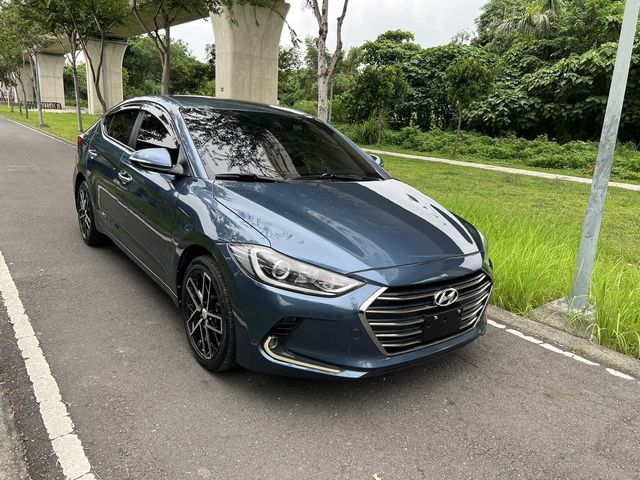 HYUNDAI現代 ELANTRA  第1張相片