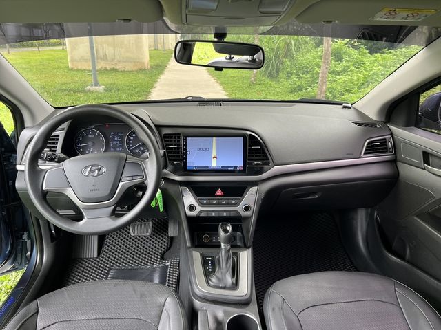 HYUNDAI現代 ELANTRA  第8張相片