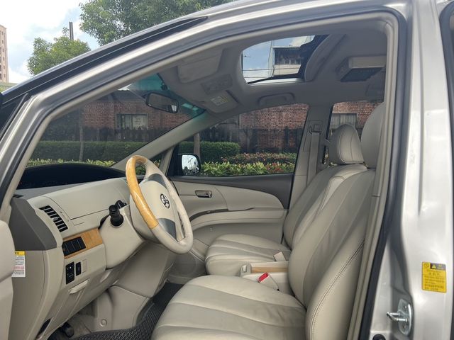 TOYOTA豐田 PREVIA  第7張相片