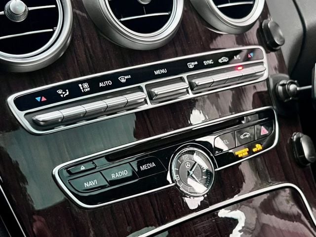 Mercedes-Benz/賓士 C300  第6張相片