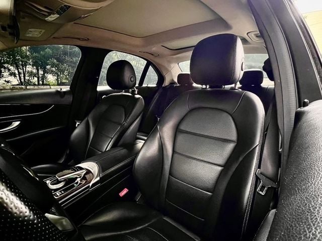 Mercedes-Benz/賓士 C300  第8張相片
