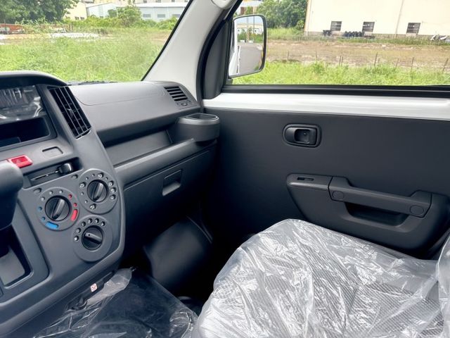 全新車+自排車型+框式木床 原廠新車4年12萬公里保固中 妥善率高~運輸載貨~優質首選  第11張相片
