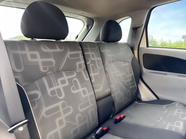 雅緻型 省油省稅~同級車最小迴轉半徑 舊換新價,小車大空間~妥善率高 代步or工務優質首選五門掀背車  第19張相片