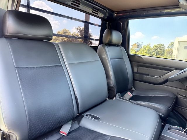 自排車型 一手車+全車車底版+框式木床  新式車款~全新外型~車況極佳 有力+耐操+好保養 載貨空間大  第16張相片