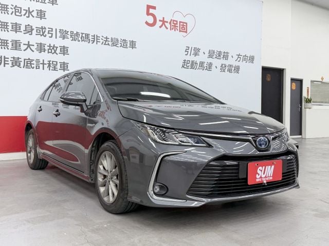 一手認證漂亮車，原鈑件保證，油電尊爵版，實跑6萬公里原廠保養，原廠保固中，可以全額貸款歡迎賞車  第3張相片
