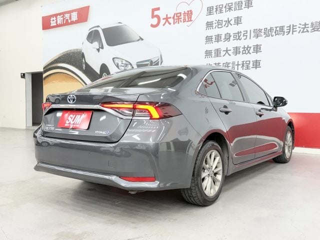 一手認證漂亮車，原鈑件保證，油電尊爵版，實跑6萬公里原廠保養，原廠保固中，可以全額貸款歡迎賞車  第4張相片