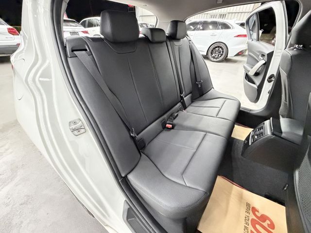 一手認證漂亮車，原鈑件保證，M-SPORT版本，優質小車全程原廠保養，車況健康無待修，可以全額貸歡迎賞車  第15張相片