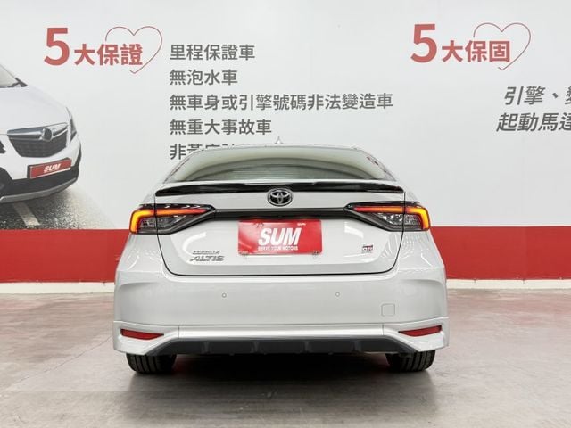 一手認證漂亮車，原鈑件保證，市場不多的汽油 GR 版本，僅實跑3萬公里，原廠保養，內外如新可以全額貸，歡迎賞車  第5張相片