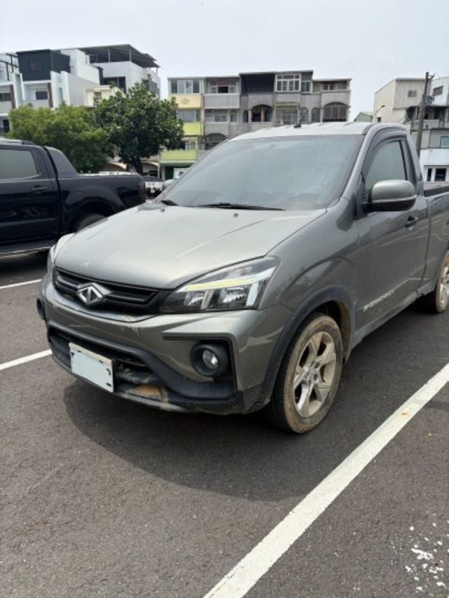 全車原鈑件，倒車顯影，盲點偵測，安卓機，一手車  第1張相片