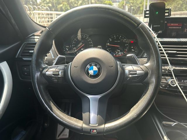 BMW寶馬 320I M SPORT  第8張相片