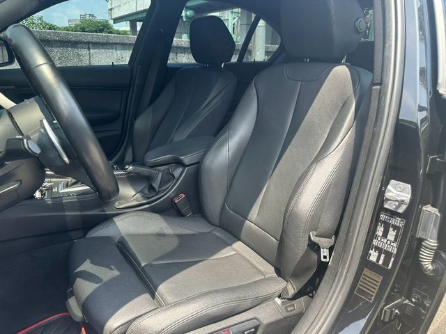 BMW寶馬 320I M SPORT  第11張相片