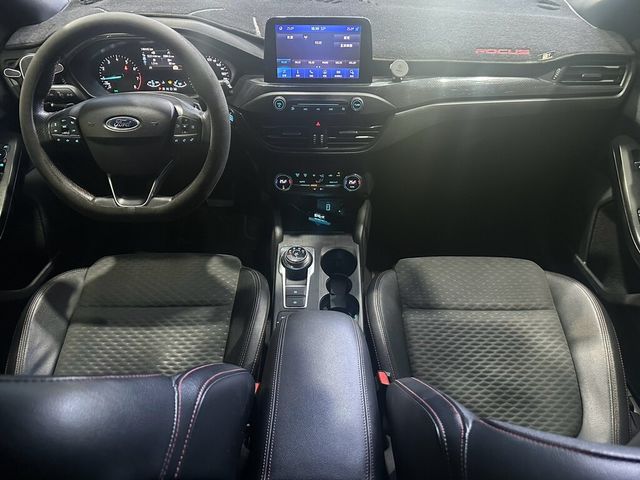FORD福特 FOCUS ST  第13張相片