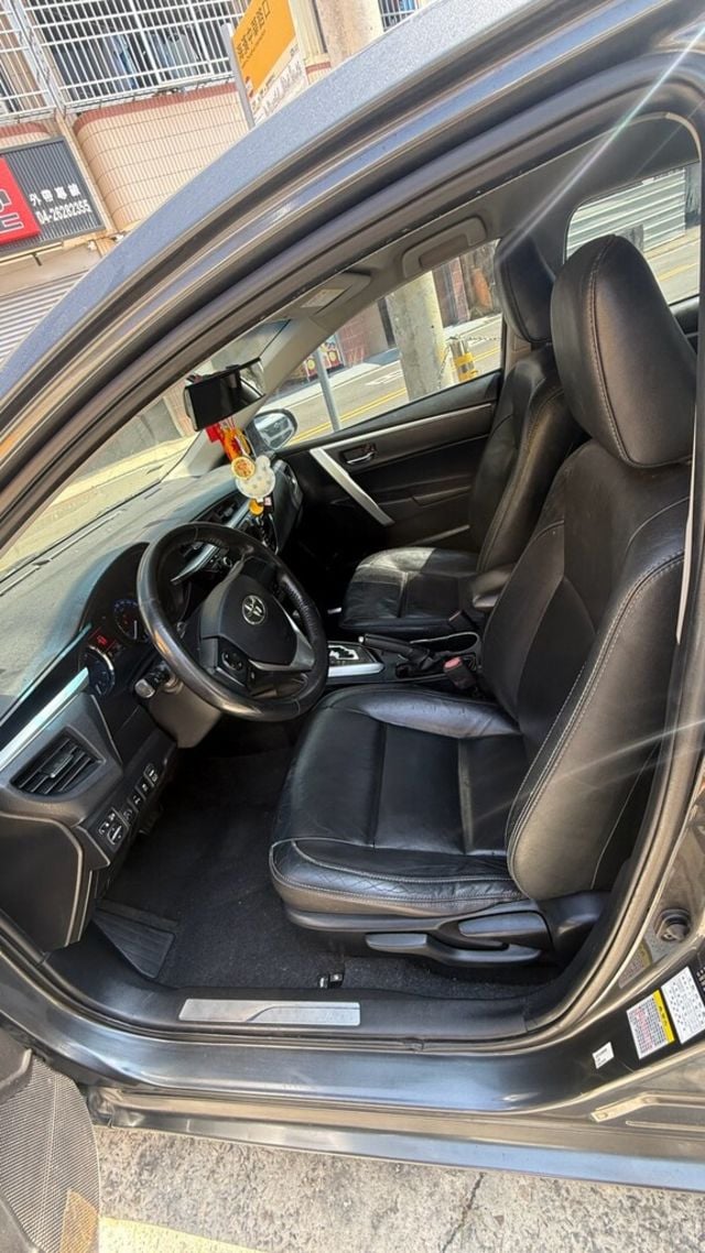 TOYOTA豐田 ALTIS  第7張相片