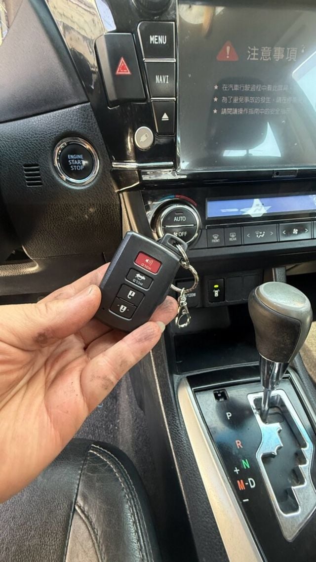 TOYOTA豐田 ALTIS  第9張相片