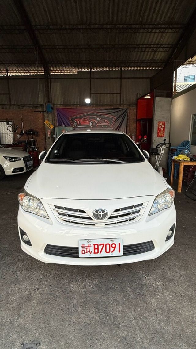 TOYOTA豐田 ALTIS  第3張相片