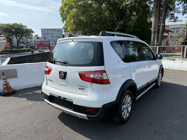 NISSAN日產 LIVINA  第3張相片