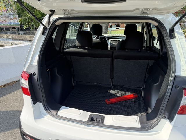NISSAN日產 LIVINA  第6張相片