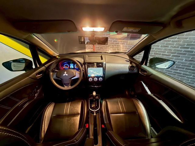 MITSUBISHI三菱 COLT PLUS  第7張相片