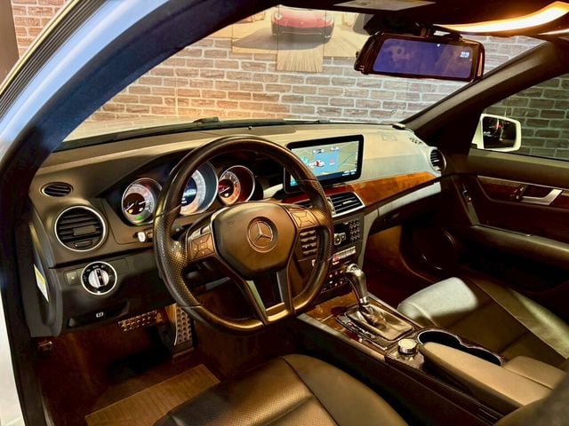 M-BENZ賓士 C250  第8張相片