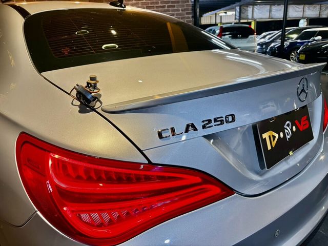 M-BENZ賓士 CLA250  第6張相片