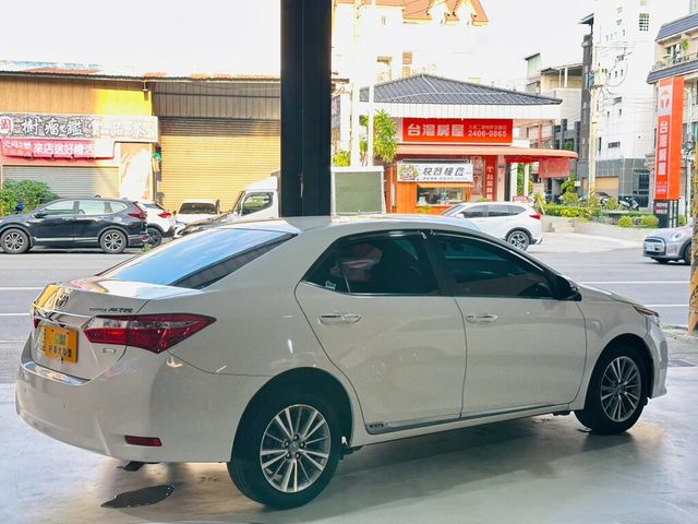 TOYOTA豐田 ALTIS  第4張相片