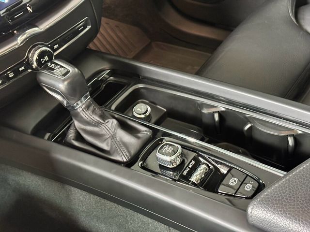 VOLVO富豪 XC60  第13張相片