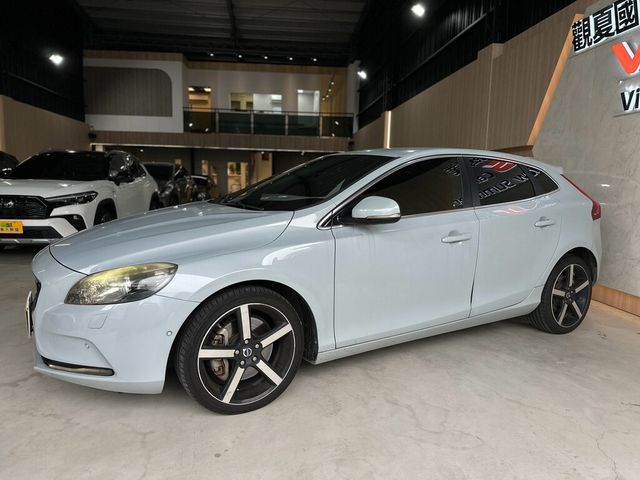 VOLVO富豪 V40  第3張相片