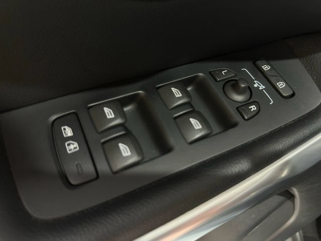 VOLVO富豪 V40  第13張相片