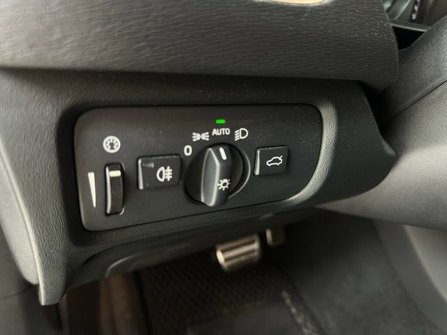 VOLVO富豪 V40  第15張相片