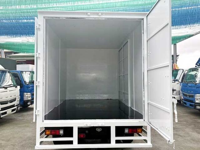 MITSUBISHI三菱 CANTER  第9張相片