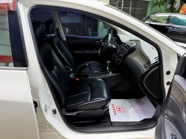 本週特價１７．５萬！！❰ 原鈑件✔ 可認證 ❱｜便宜代步車｜小車大空間｜後座出風口｜可全額貸✔  第14張相片
