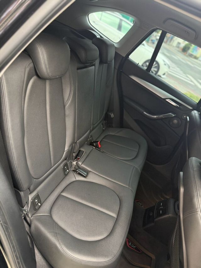BMW寶馬 X1  第12張相片