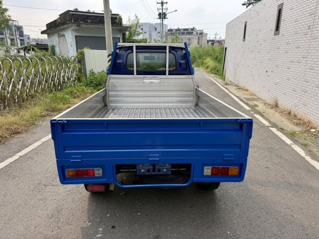 全新四輪 白鐵車斗 只跑15萬 已認證 全車原鈑件  第5張相片